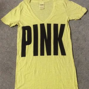 Woman Victoria’s Secret/Pink T-shirt size X-small